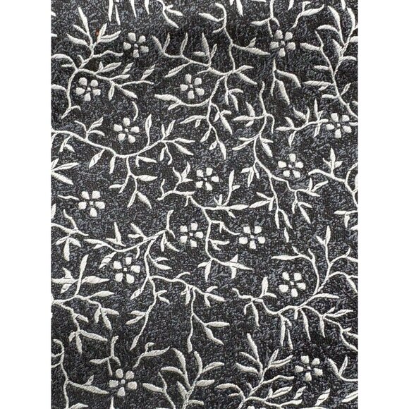 TOMMY BAHAMA Tie Men's 100% Silk 62.5 Black White Hand Sewn Floral Vines GUC - Picture 2 of 10